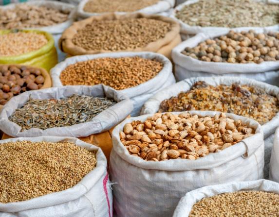 大流量X射線檢測有助于從堅(jiān)果和漿果中篩選出石頭